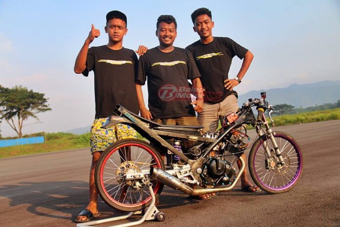 Drag Bike Purbalingga Team Sulapan Antarkan Ilham Loco Rebut Hadiah Motor