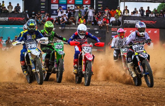 Delvintor Alfarizi (AHRT) Sabet Juara Nasional Motocross MX2 2019