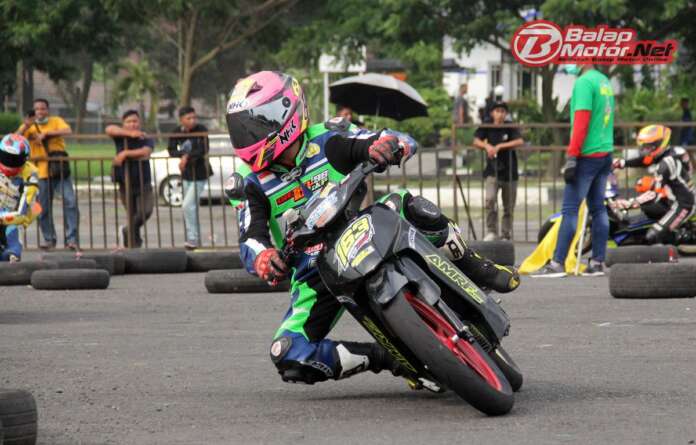 Idris Bustomi Bebek Tiet