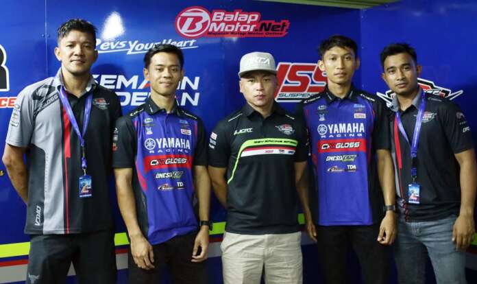 Pembalap Yamaha Cargloss RRS