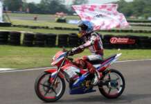 Veda Ega Beri Kado Ultah Rudy Trijaya Double Winner di Oneprix Ronde 3