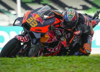 MotoGP Sepang: Brad Binder Tercepat di Hari Jum’at, Pecco Diluar 10 Besar!