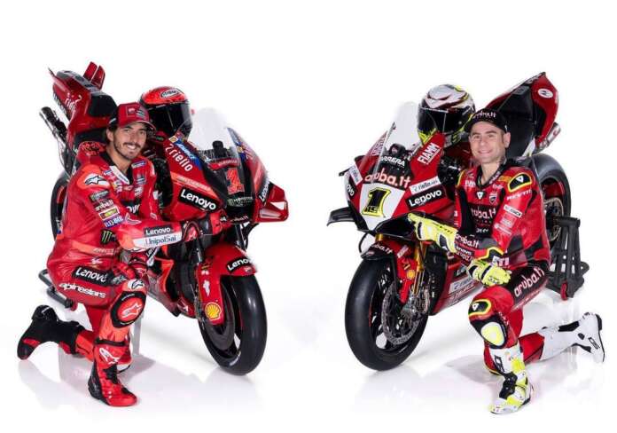 Dua Jagoan Ducati pakai nomor start 1