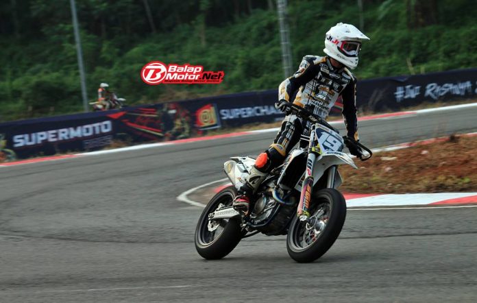 Yaasin Somma Supermoto