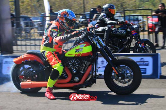 Autofast balap drag Harley