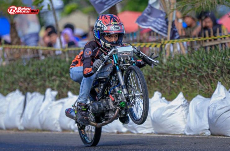 Time Semakin Tajam, Jupie Malika Tegaskan Dominansinya di Drag Bike Lampung