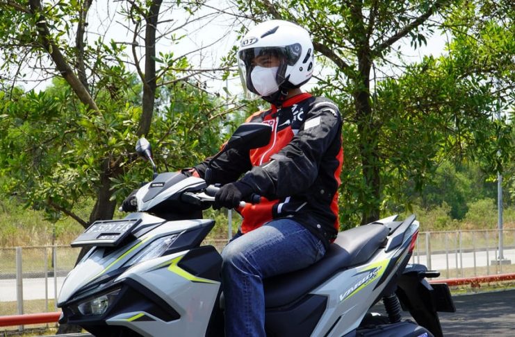 Berkendara Tetap Nyaman Saat Hujan Abu dan Asap, Simak Tipsnya